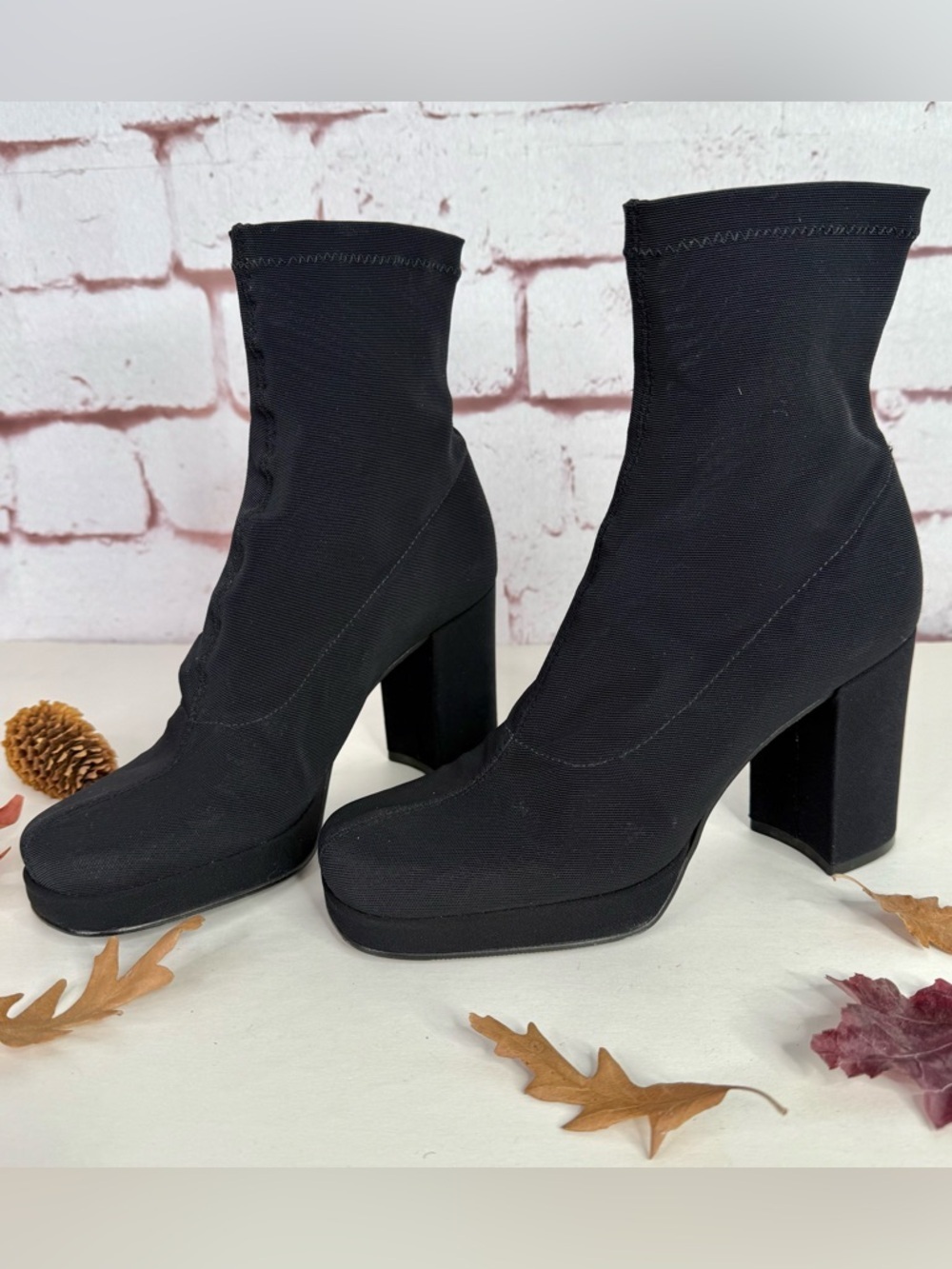 ENZO ANGIOLINI Size 6 Black Knit Sock Ankle Boots Chunky Heels feels like 6.5
